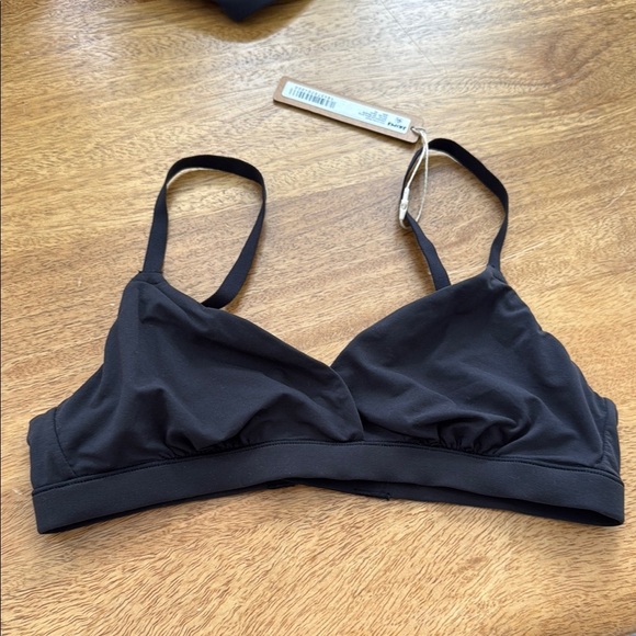 SKIMS fits everybody crossover bralette XS - Picture 1 of 3
